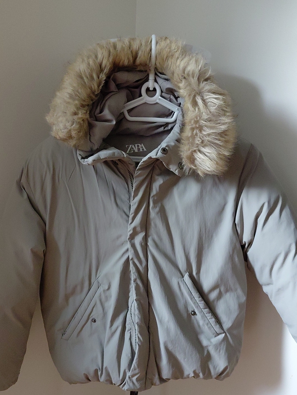 Zara Men's Light Beige Puffer Jacket with Faux Fur Hood